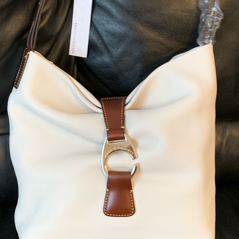 New Dooney & Bourke Hobo purse. Asking what I pd.